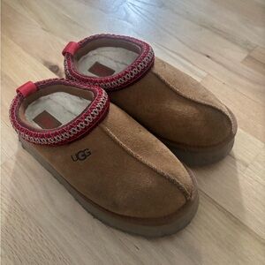 UGG Tan Suede Slippers with Red Accents Platform